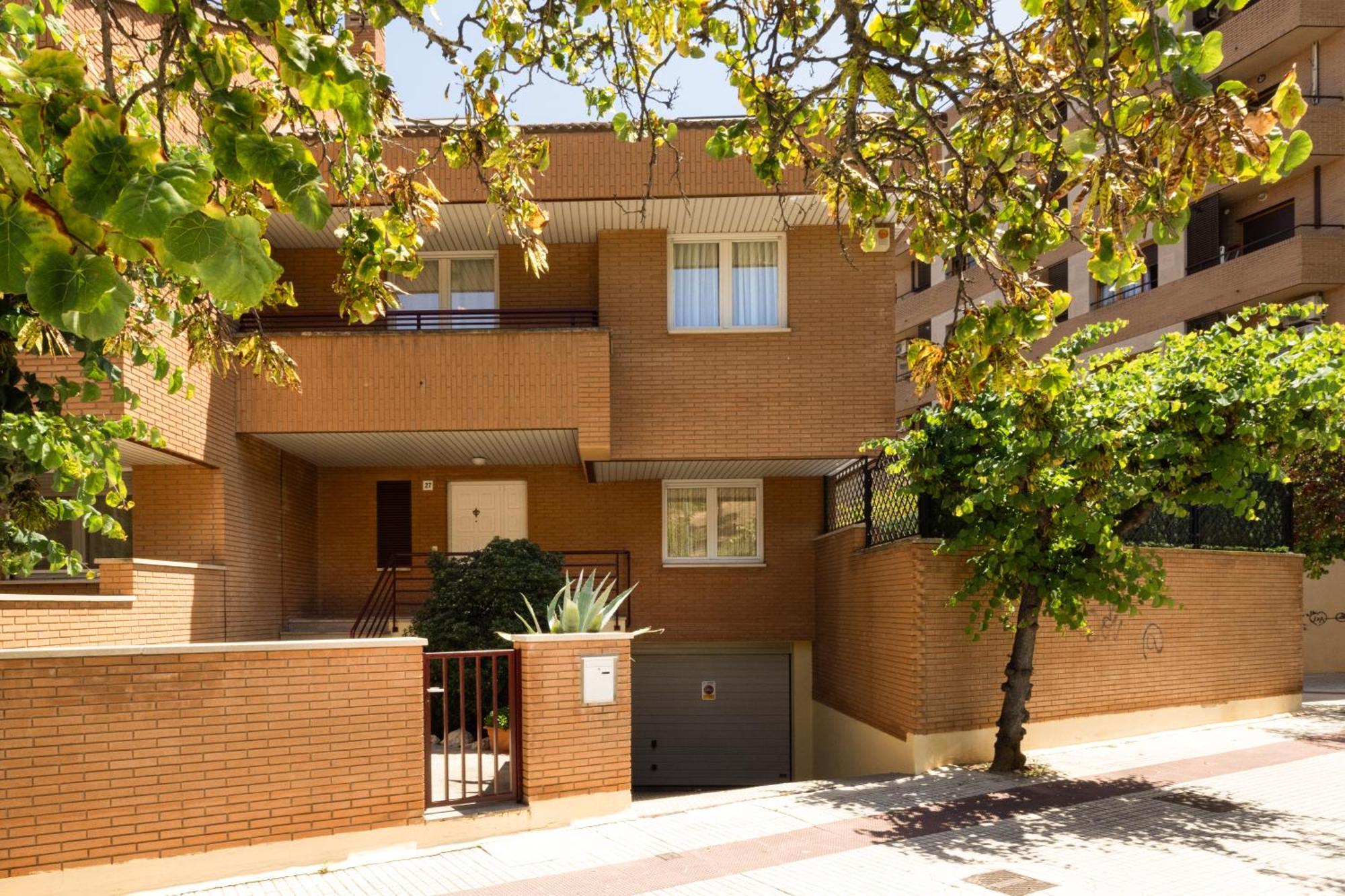 トゥデラ Casa Con Piscina En El Centroヴィラ エクステリア 写真