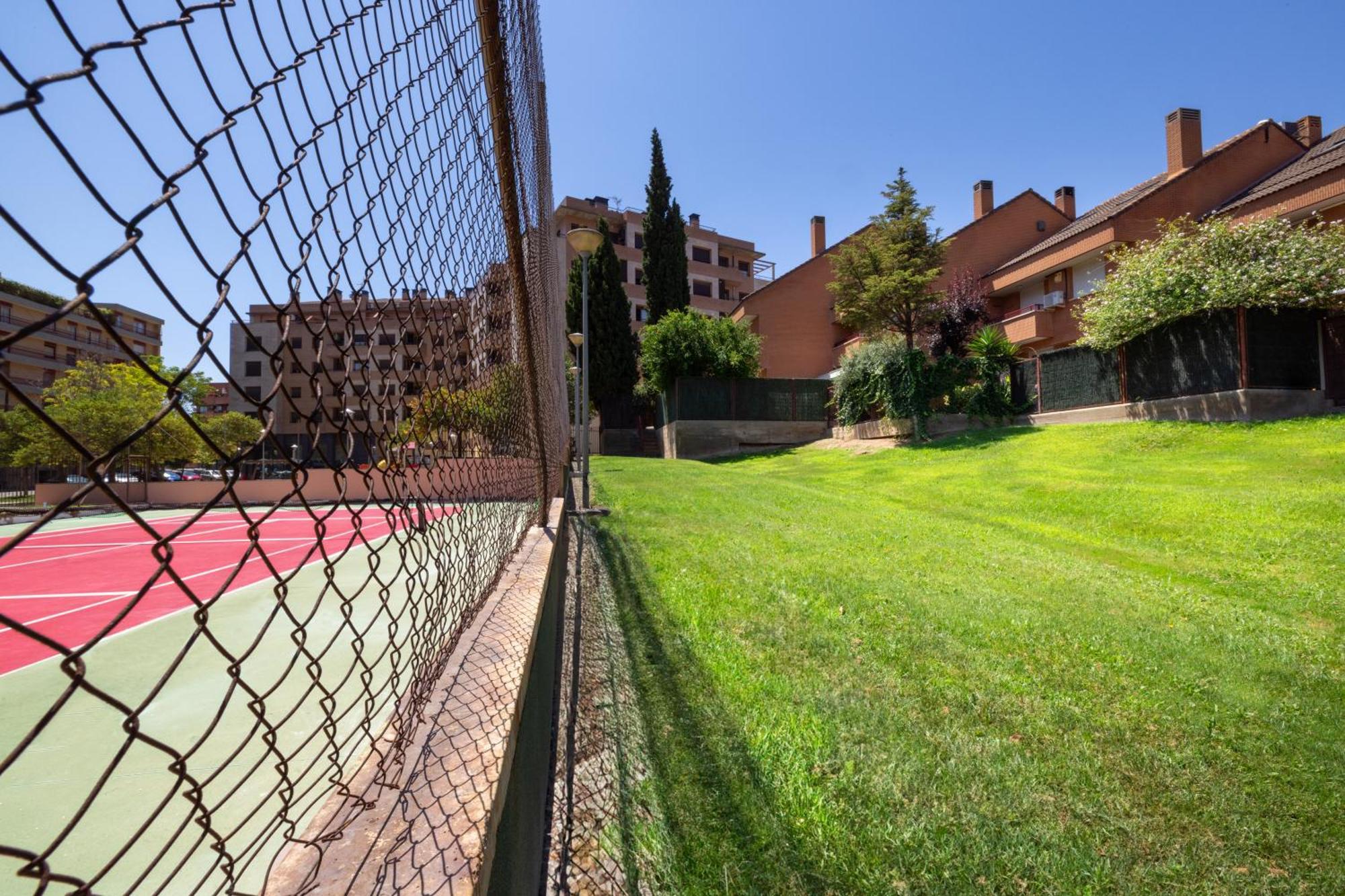 トゥデラ Casa Con Piscina En El Centroヴィラ エクステリア 写真